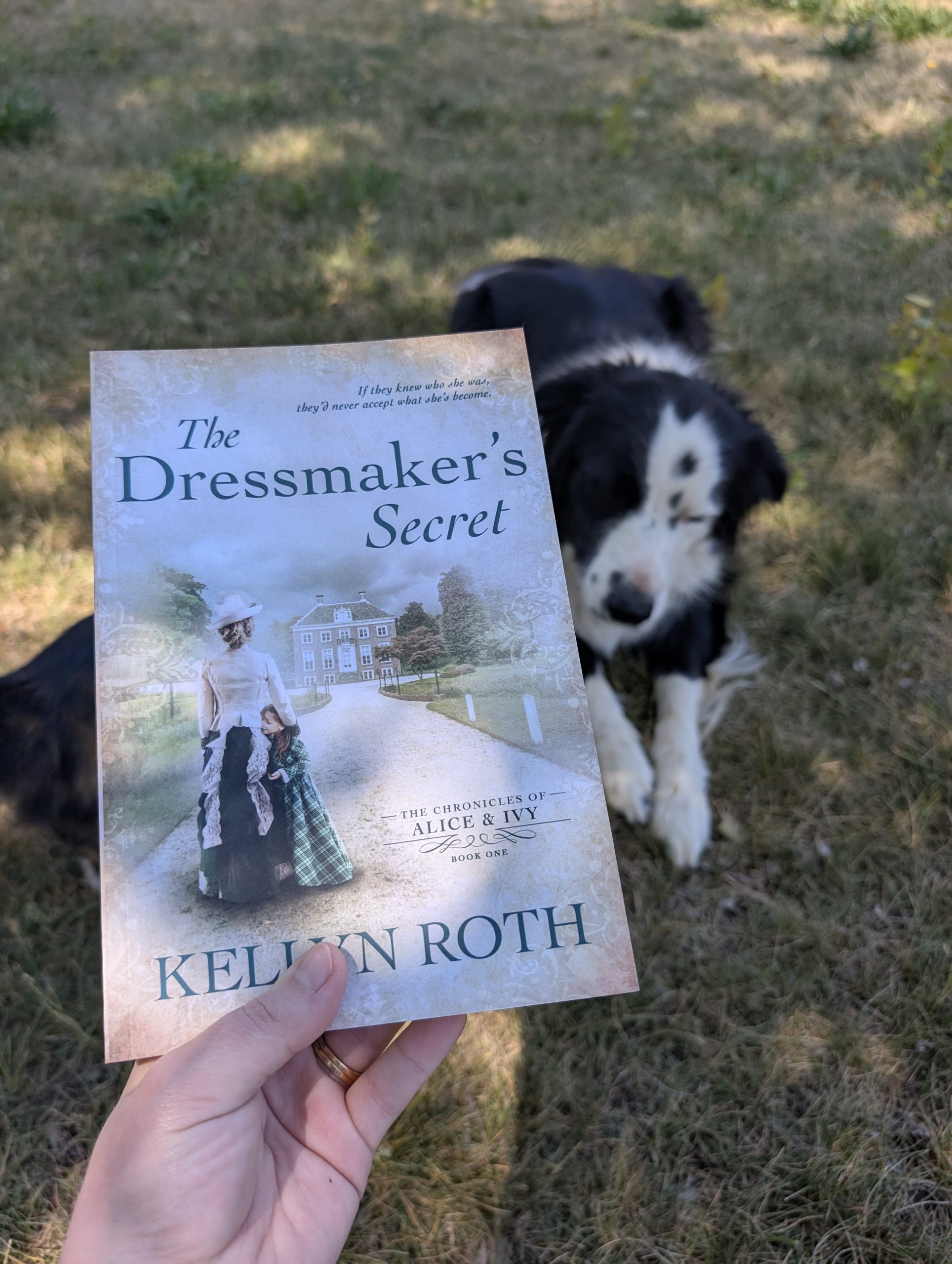 The Dressmaker's Secret (The Chronicles of Alice and Ivy, Book 1)